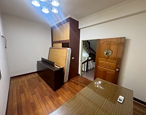 可租補可報稅｜整棟透天｜門前停車 - Image 14