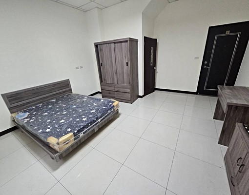 屏東市棒球場近全聯便利商店市內停車一樓大套房 - Image 6