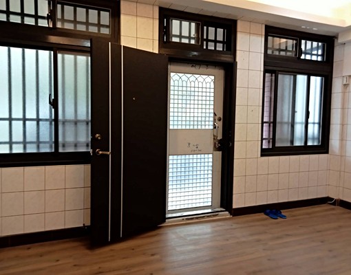 汐萬倉儲住辦一樓 - Image 2