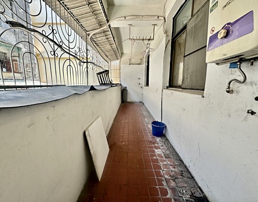 {租}科工館車站&輕軌站超亮三房大空間三樓公寓 - Image 1