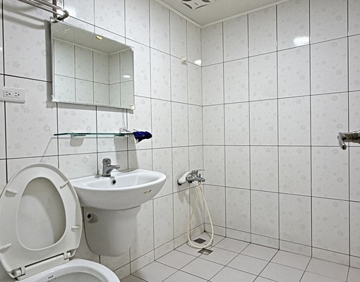 [北屯區]近四維國小捷運採光大三房|全新冷氣|可租補可寵含管 - Image 12