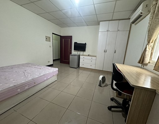 金陵路三段分租套房/近中壢市區/三郎便當/生活機能棒機車好停 - Image 3