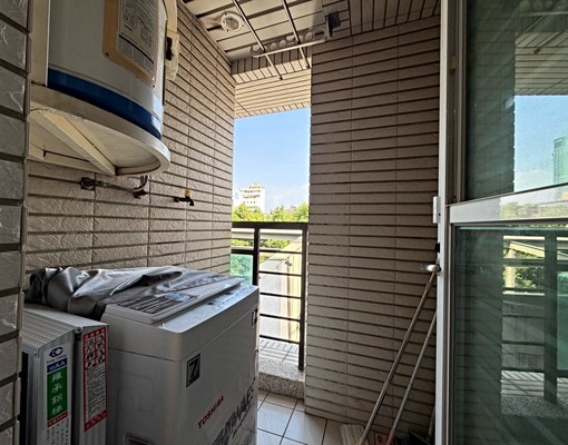 台南火車站前精美裝潢1+1房 - Image 9