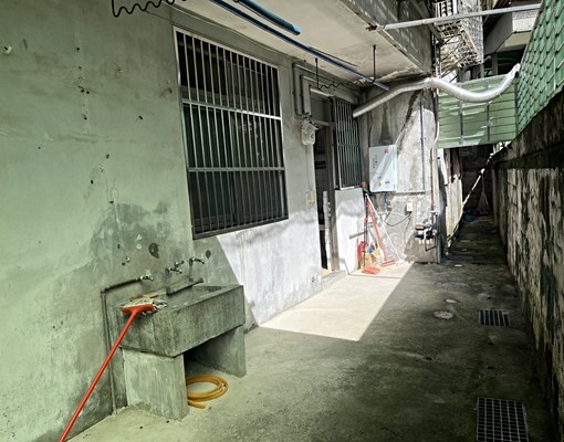 新店區公所捷運站步行3分鐘一樓前庭後院3+1房(誠可議) - Image 10