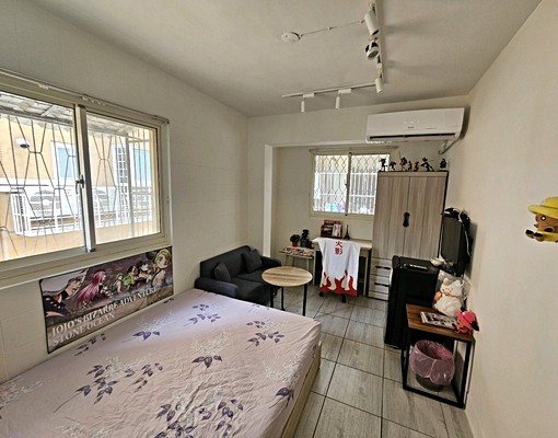 近中國醫健行國小全新裝潢雙人床獨洗曬套房可租補 - Image 1