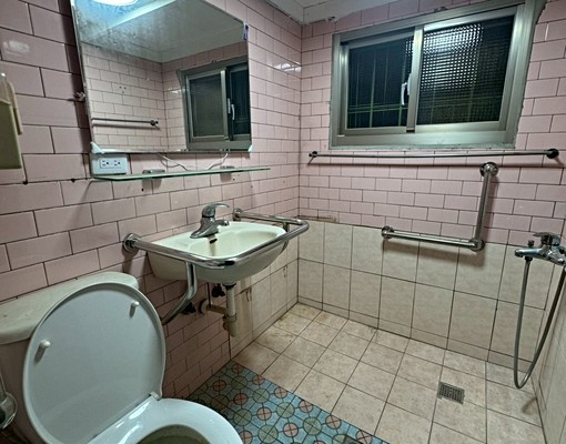 近清大南大校區全新整理6房大透天 - Image 5