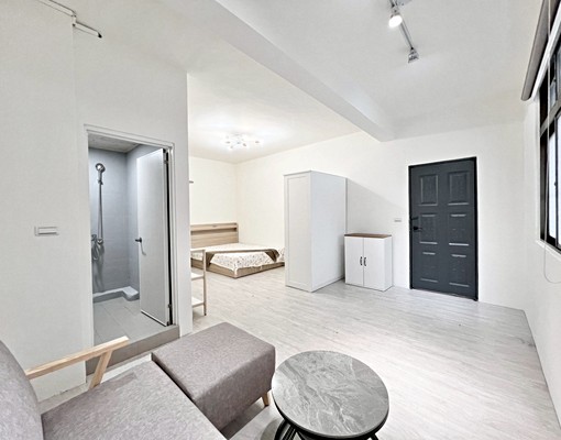 像煙火愛過✨市政府旁全新整理✨可租補大空間✨可短租報稅 - Image 1