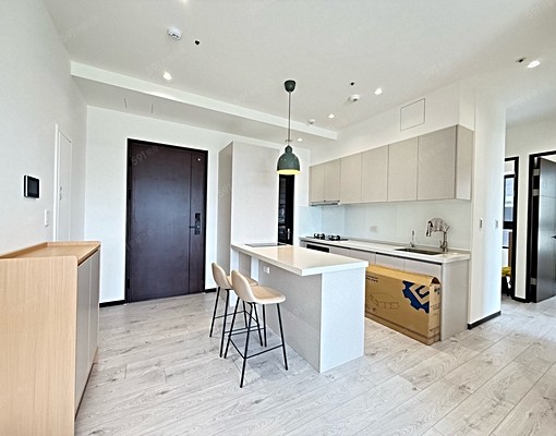 全室木地板，租補入籍報稅皆可談，質感3房採光超好。近高鐵 - Image 2