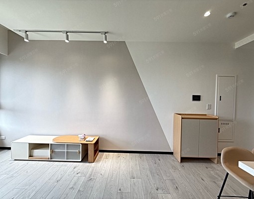 全室木地板，租補入籍報稅皆可談，質感3房採光超好。近高鐵 - Image 4