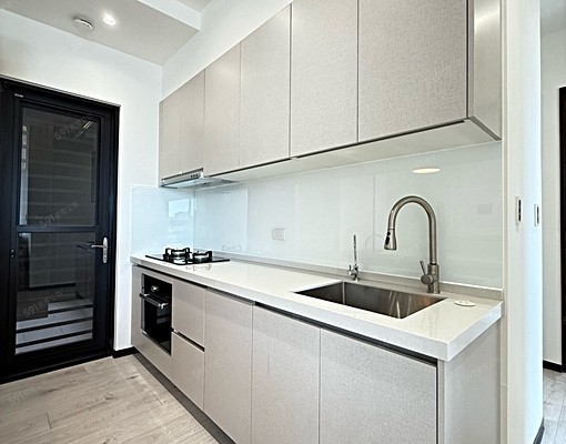 全室木地板，租補入籍報稅皆可談，質感3房採光超好。近高鐵 - Image 13