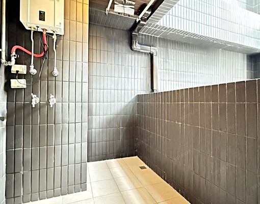 全室木地板，租補入籍報稅皆可談，質感3房採光超好。近高鐵 - Image 14