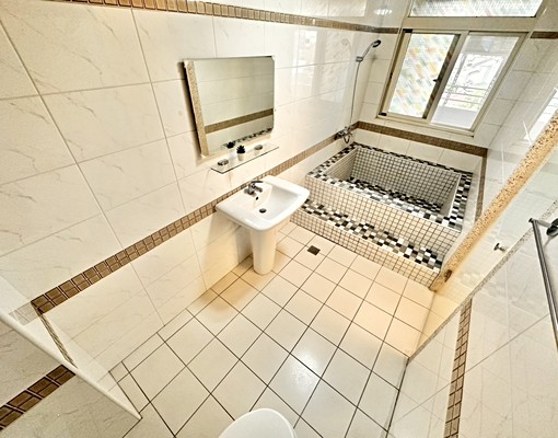 ‼️台水電.天然瓦斯‼️獨洗曬‼️浴缸湯屋.衛浴開窗‼️ - Image 8