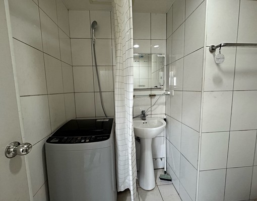 出租市區延平街~變頻冷暖機有陽台 - Image 6