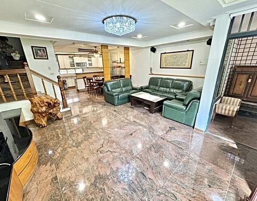 中清路旁鬧中取靜✨社區型透天✨可租補戶籍可寵✨雙平車✨全配 - Image 1