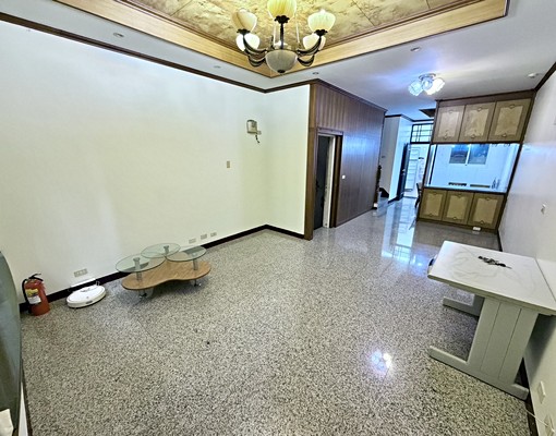 向上路旁鬧中取靜✨社區型透天✨可租補戶籍可寵✨雙平車✨全配 - Image 5