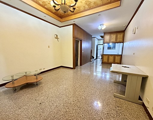 向上路旁鬧中取靜✨社區型透天✨可租補戶籍可寵✨雙平車✨全配 - Image 2