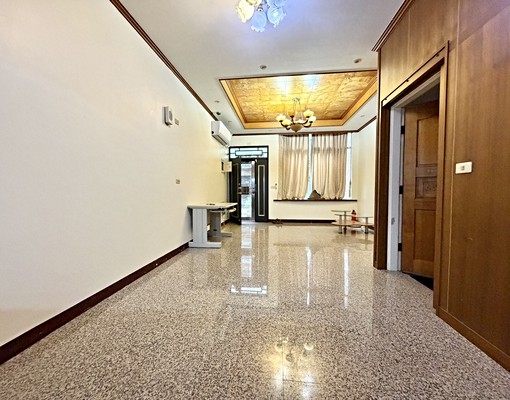 向上路旁鬧中取靜✨社區型透天✨可租補戶籍可寵✨雙平車✨全配 - Image 3