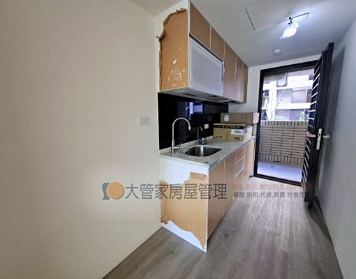 租全新交屋.附冷氣.大車位 - Image 3