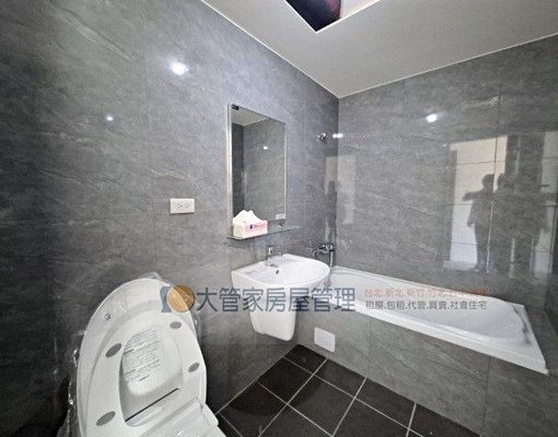 租全新交屋.附冷氣.大車位 - Image 6