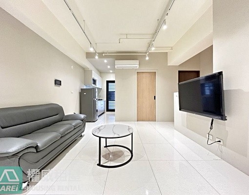 高大特區👍超優高樓層2+1房＋2衛＋平面車位．歡迎看屋 - Image 1