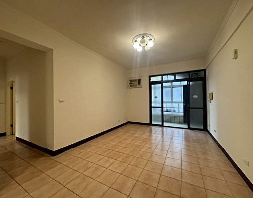 連城路🍀3房2廳2衛🌟全新衛浴粉刷😍生活機能超便利 - Image 1