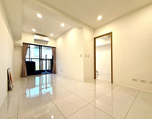 亞灣◎京城新世界★R8三多捷運站☆全新未住百貨飯店宅！可租補 - Image 1