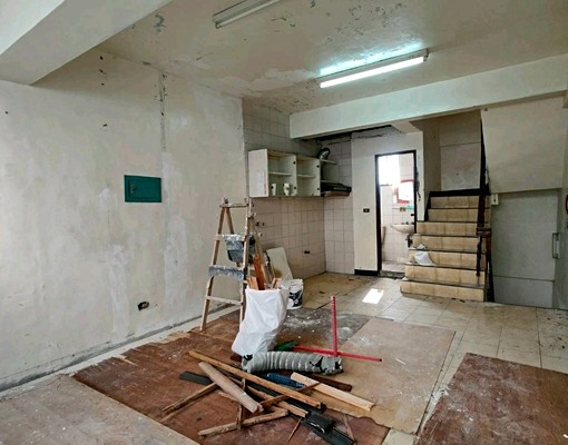 五甲蛋黃區透天出租~油漆中 - Image 5