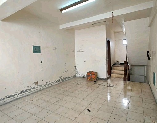 五甲蛋黃區透天出租~油漆中 - Image 7