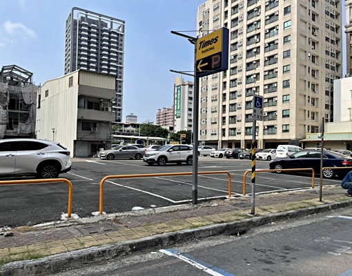 鼎新商圈/陽台進出/中高樓景觀大四房/可租補入戶籍 - Image 14