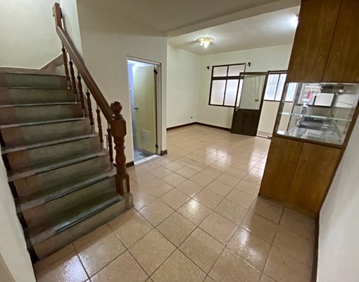 騎樓可停平車近大雅公園文雅國小稀有3+1房透天 - Image 1