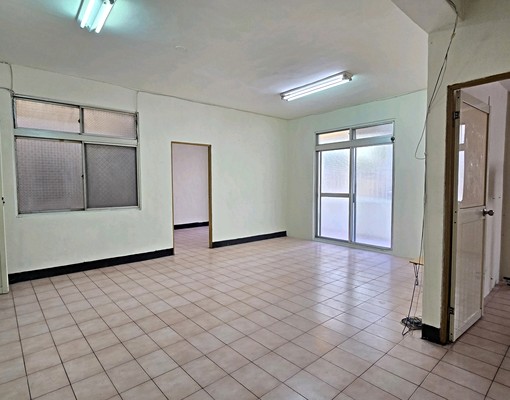 信義國小捷運公寓五樓(空屋) - Image 7