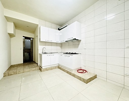 大里霧峰三房透天✨三房廚房三衛浴✨近朝陽修平✨雙主臥間間開窗 - Image 4