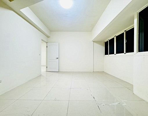 大里霧峰三房透天✨三房廚房三衛浴✨近朝陽修平✨雙主臥間間開窗 - Image 11