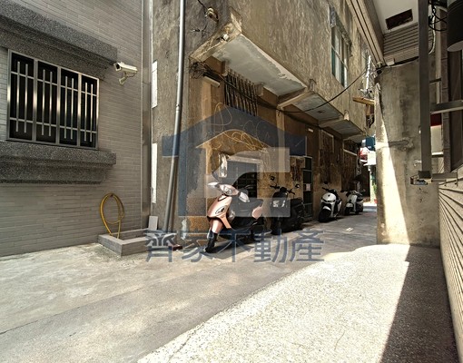 租-倉庫︱中西區~成功路~台電一樓工作室 - Image 4