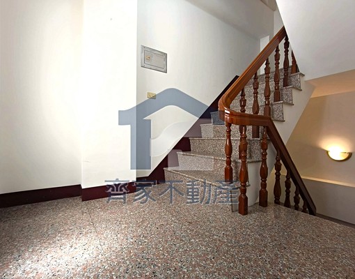 租-倉庫︱中西區~成功路~台電一樓工作室 - Image 6