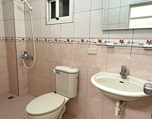 近餐大、小港醫院，溫馨住家生活機能好 - Image 13