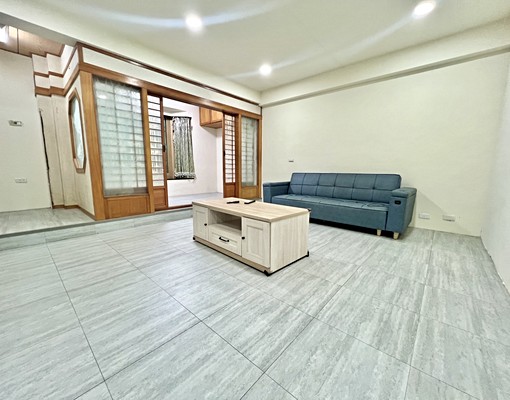 一中商圈⛅中友百貨⛅可雙租補⛅1+1房⛅廚房開伙⛅超大坪數 - Image 1