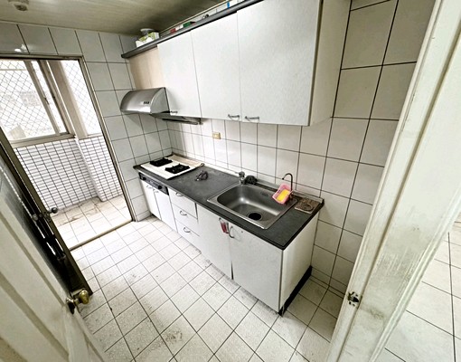 烏日捷運精華地段💝可寵可租補俗擱大碗超秒殺極品大三房車位 - Image 14