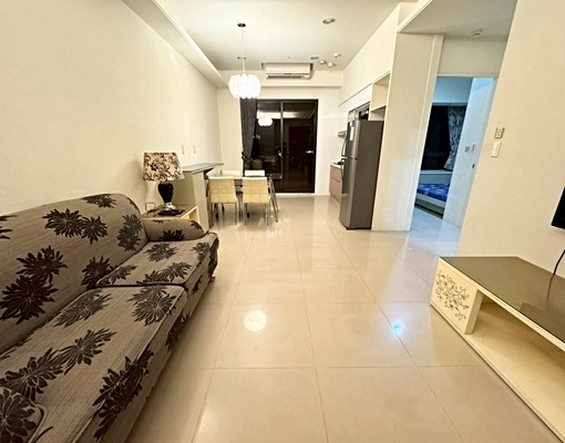 莉莉🉑可寵物~近新光遠百【中港Theone】2房家具電全 - Image 2