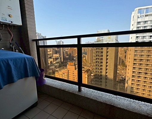 莉莉🉑可寵物~近新光遠百【中港Theone】2房家具電全 - Image 12