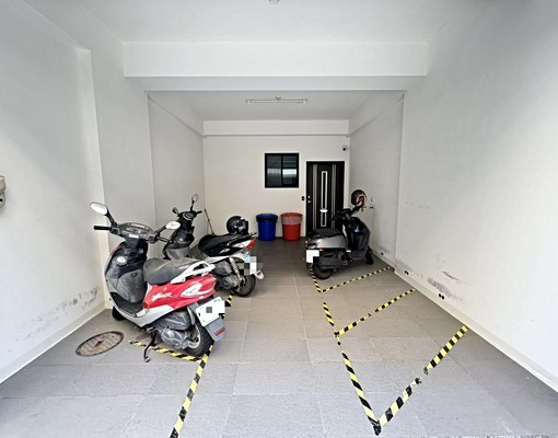 市中心近南科/免追垃圾車/賞屋於中午12:00過後來電 - Image 6