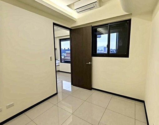 全新電梯大樓有車位~正2房1廳1衛1廚1陽台~可租補 - Image 5