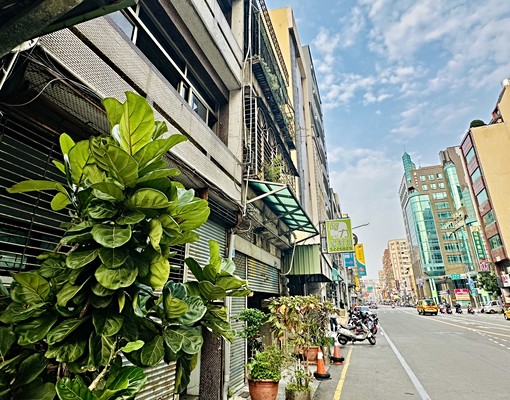 *林森熱鬧-百坪大店面/獨家-降7.6萬 - Image 3