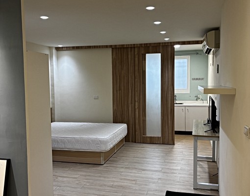 新光遠百-戶數單純溫馨大套房有陽台 - Image 3