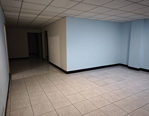 3房2廳2衛，近捷運三重國小站，樓下有便利商店 - Image 1