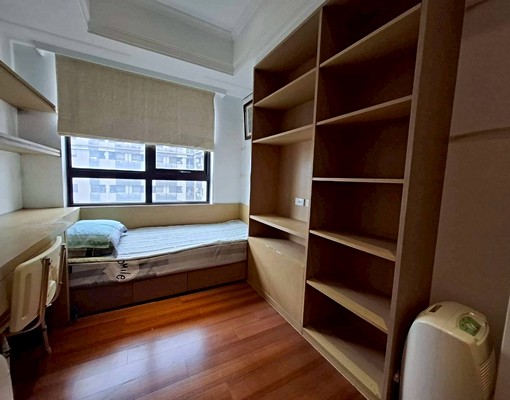 🏡摩納哥｜紅樹林輕軌旁｜分租雅房｜提供平面車位(限男 - Image 1