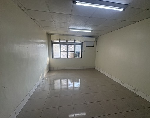 鳳山鳳西國中大東捷運王生明路美透天 - Image 2