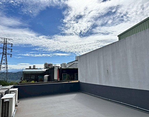 門口可停車+大3房+可申請租補 - Image 1