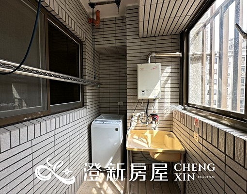 新竹市區，家具電齊全稀有海景景觀大三房 - Image 12