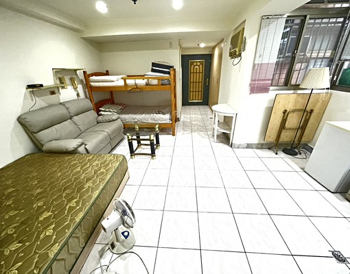 優質套房出租~~附全室家具家電 - Image 1